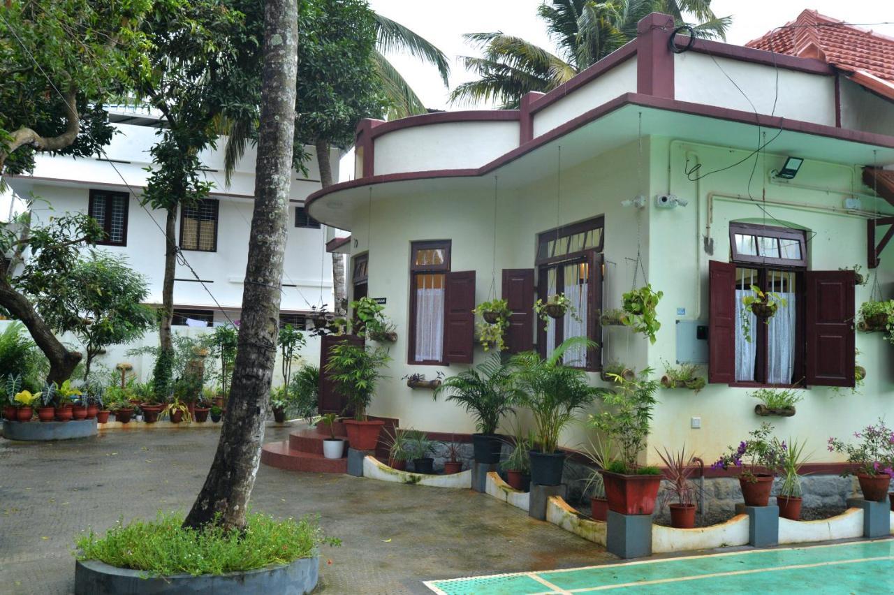 Remasailam Homestay - Thiruvananthapuram , Calm & Blend With Nature ภายนอก รูปภาพ